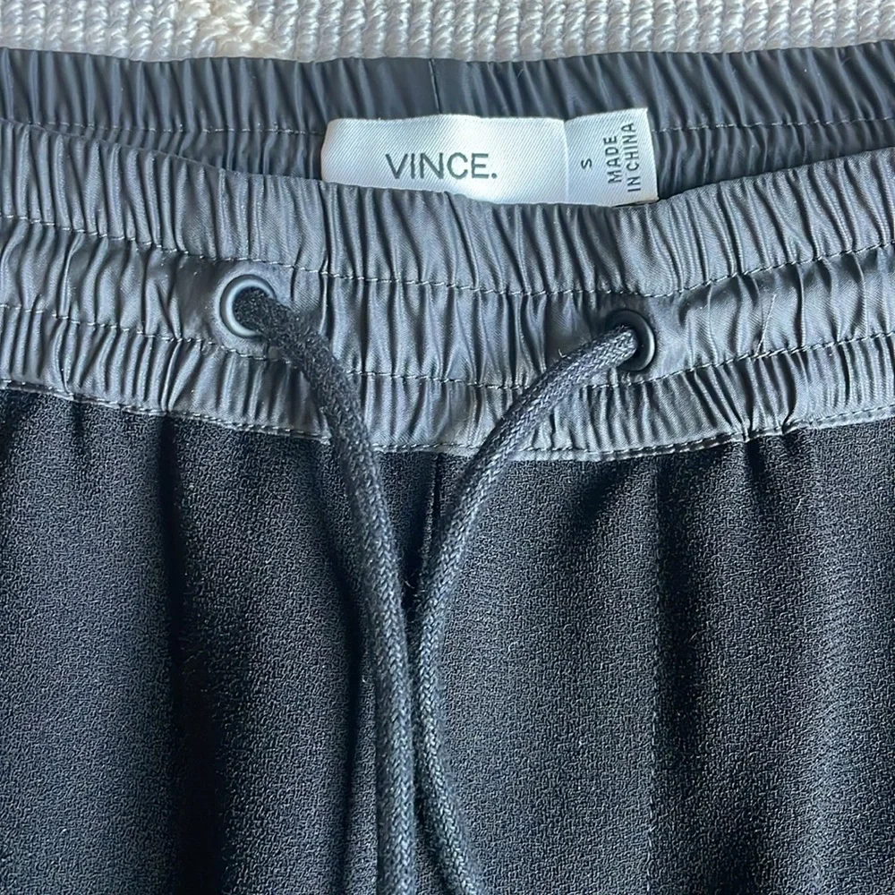Vince Performance Jogger Pants, black, size S, excellent condition - Picture 2 of 7